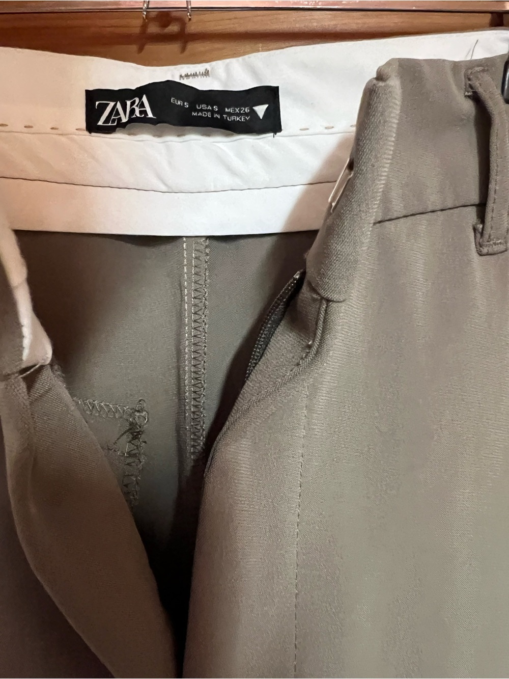 Zara Men’s Taupe Chinos